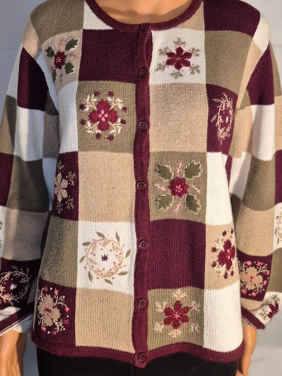 CHRISTOPHER & BANKS beautiful Hand embroidered festive Holiday sweater size XL - Picture 7 of 12